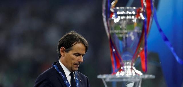 就敏锐的发, 小因扎吉早, 帮助穆帅又